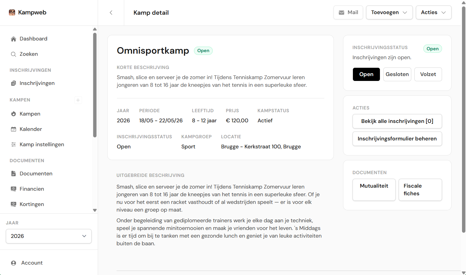 Kampdetailpagina met titel, status badge, periode, leeftijd en zijbalk